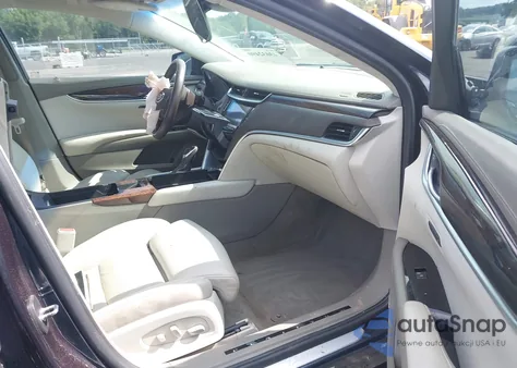 2014 Cadillac Xts Platinum z USA, uszkodzony, nr VIN 2G61S5S32E9131823